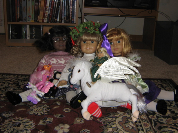 All the girls (and Hwin) sit together.